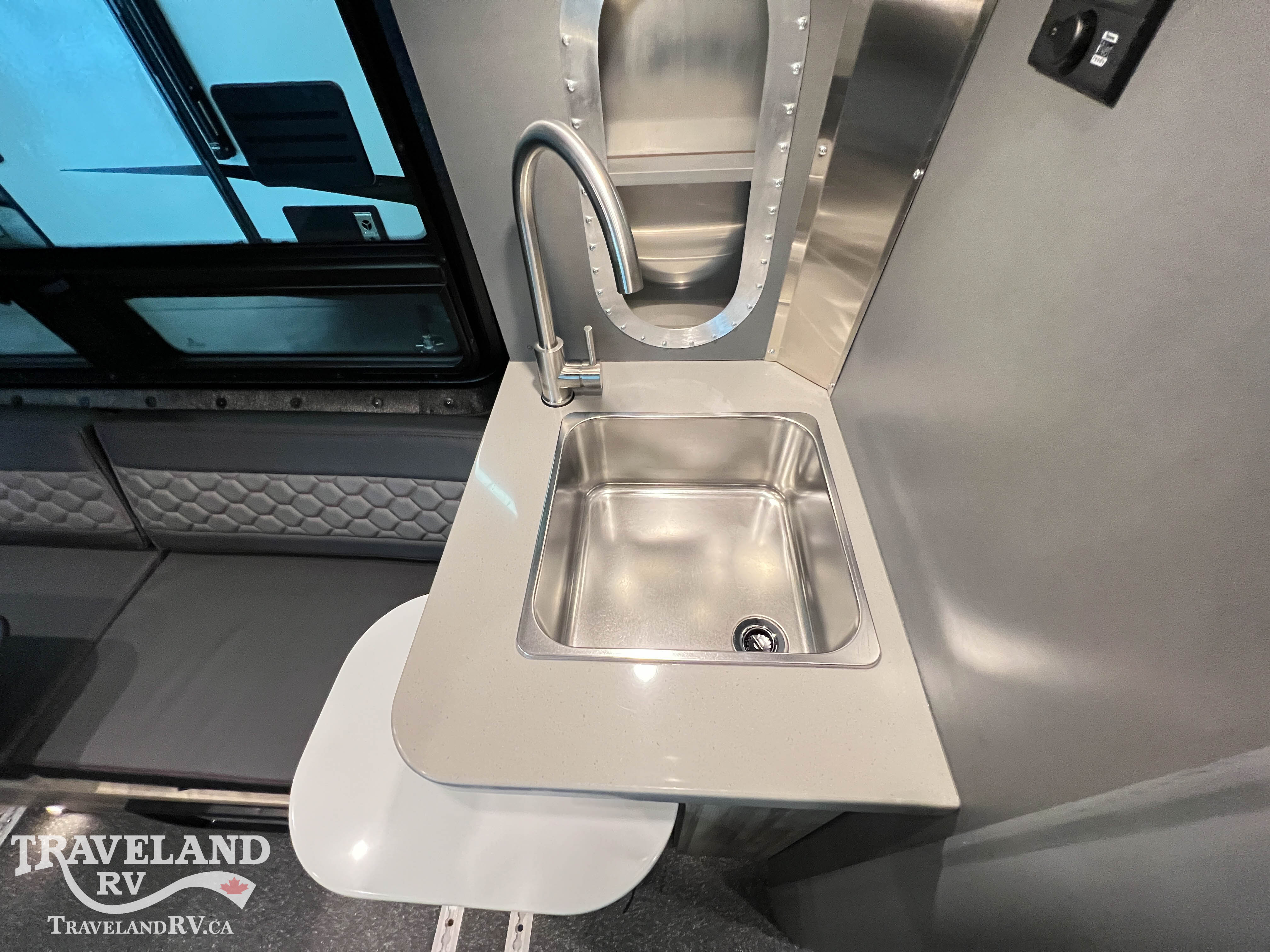 2025 Airstream Interstate 19 X - Image 28
