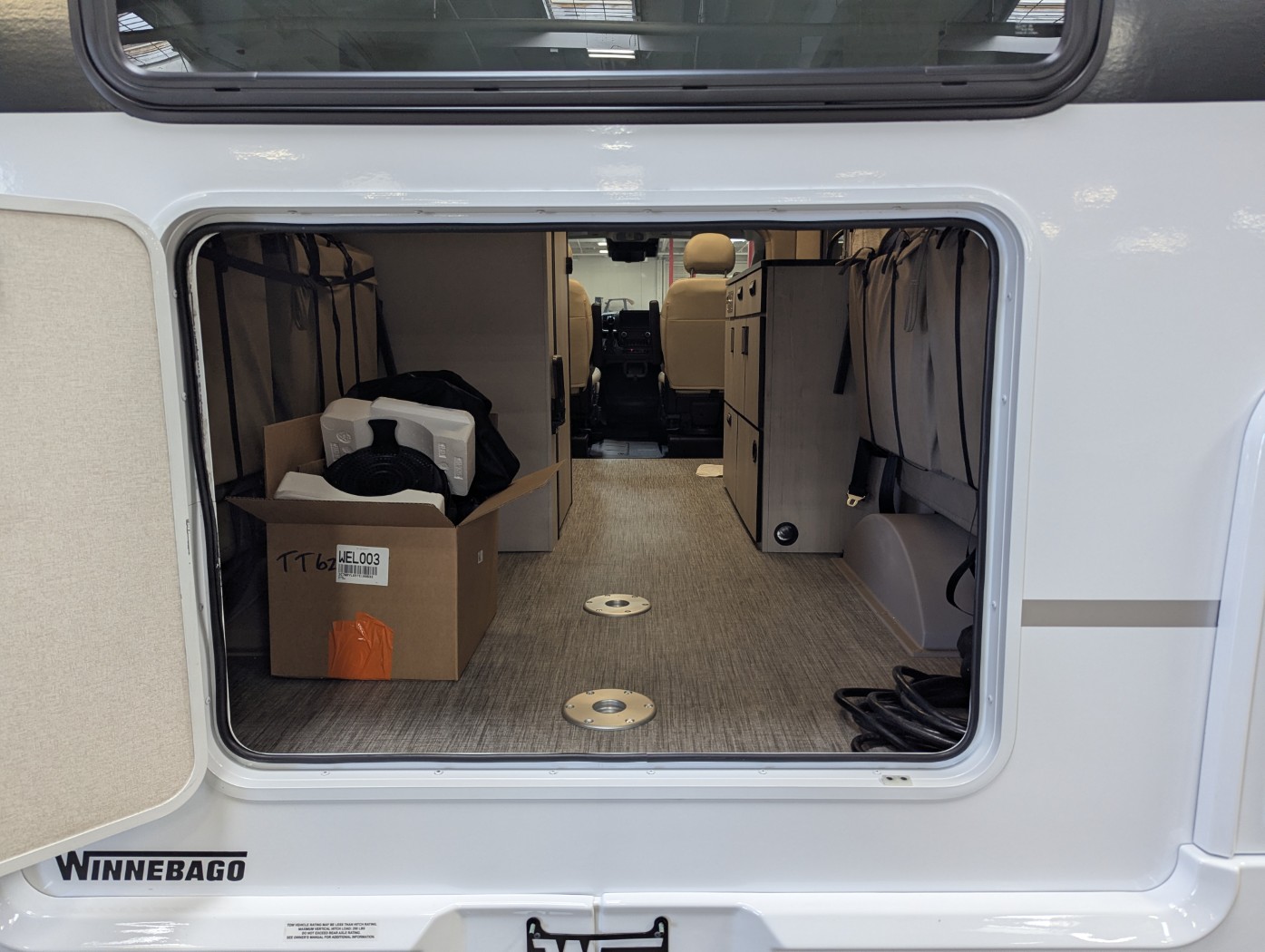 2027 Winnebago Elora 19DC - Image 7