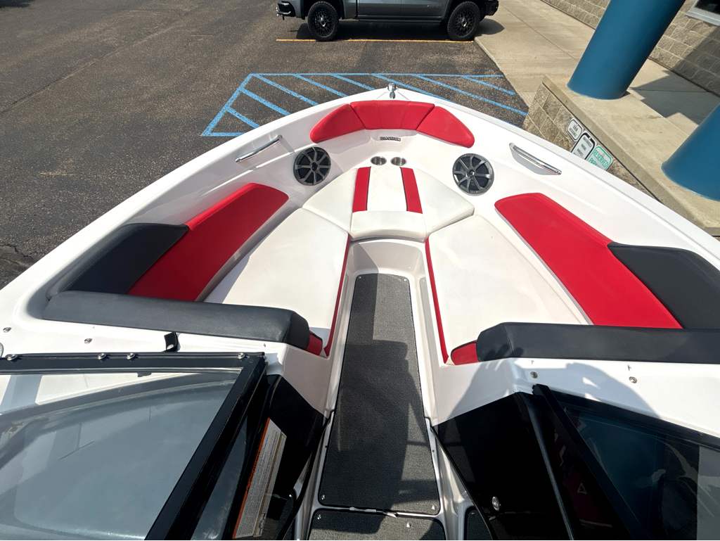 2014 Glastron GTS 207 - Image 5