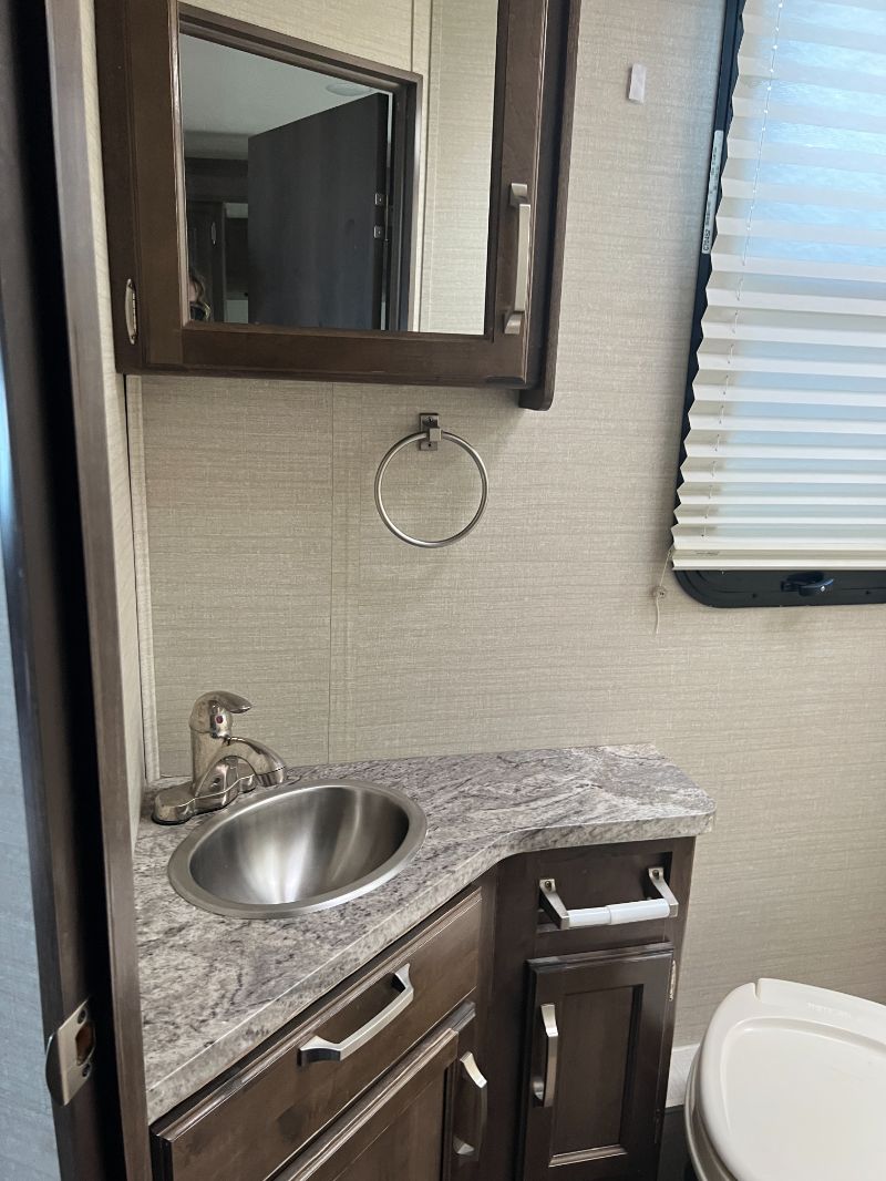 2018 Jayco Melbourne Prestige 24LP - Image 13