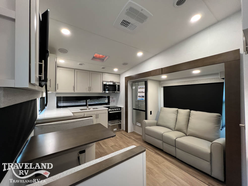 2027 Alliance RV Avenue 23ML - Image 3