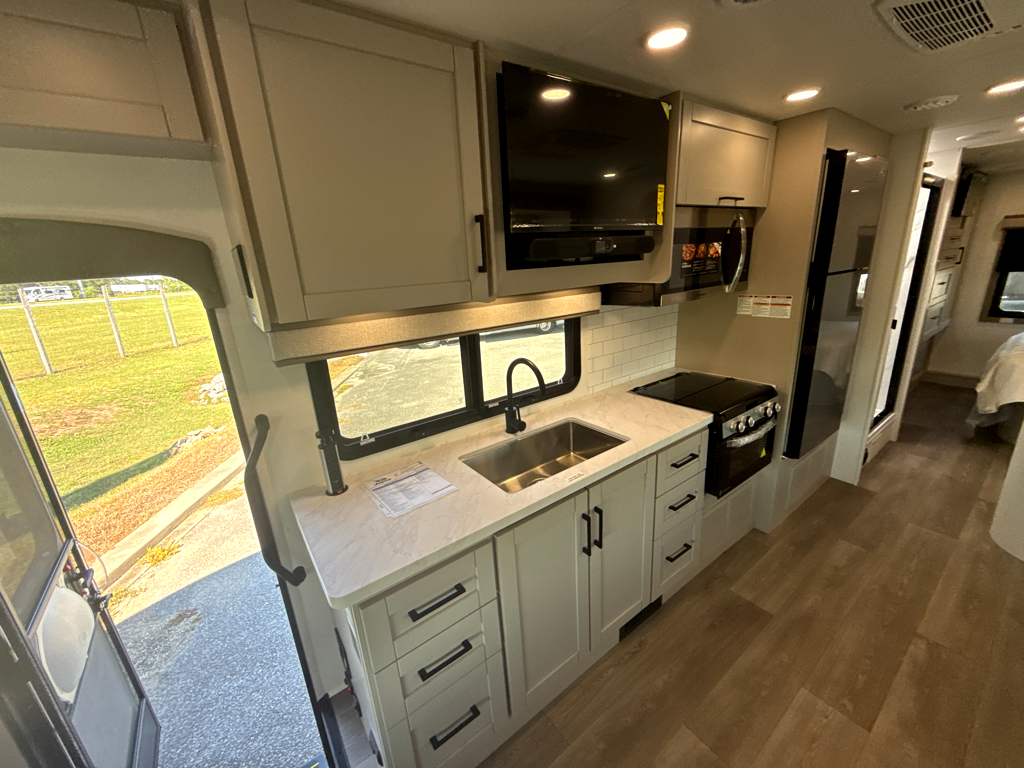 2027 JAYCO GREYHAWK 29MV - Image 13