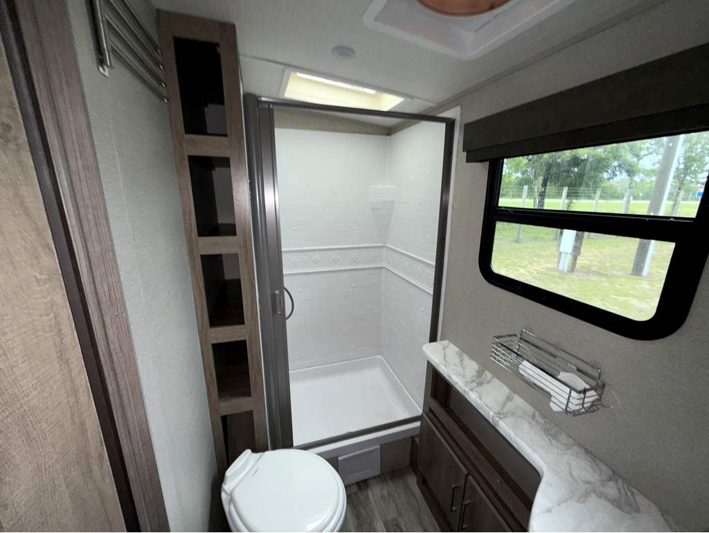 2022 GRAND DESIGN IMAGINE 2800BH - Image 16
