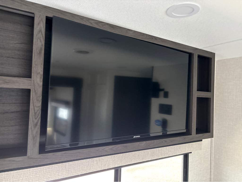 2026 VENTURE RV STRATUS 302VBH - Image 11