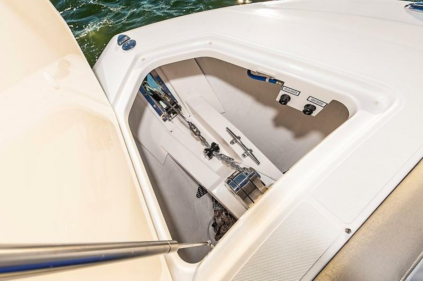 2023 TIARA YACHTS TIARA YACHTS 38 LS Base - Image 27