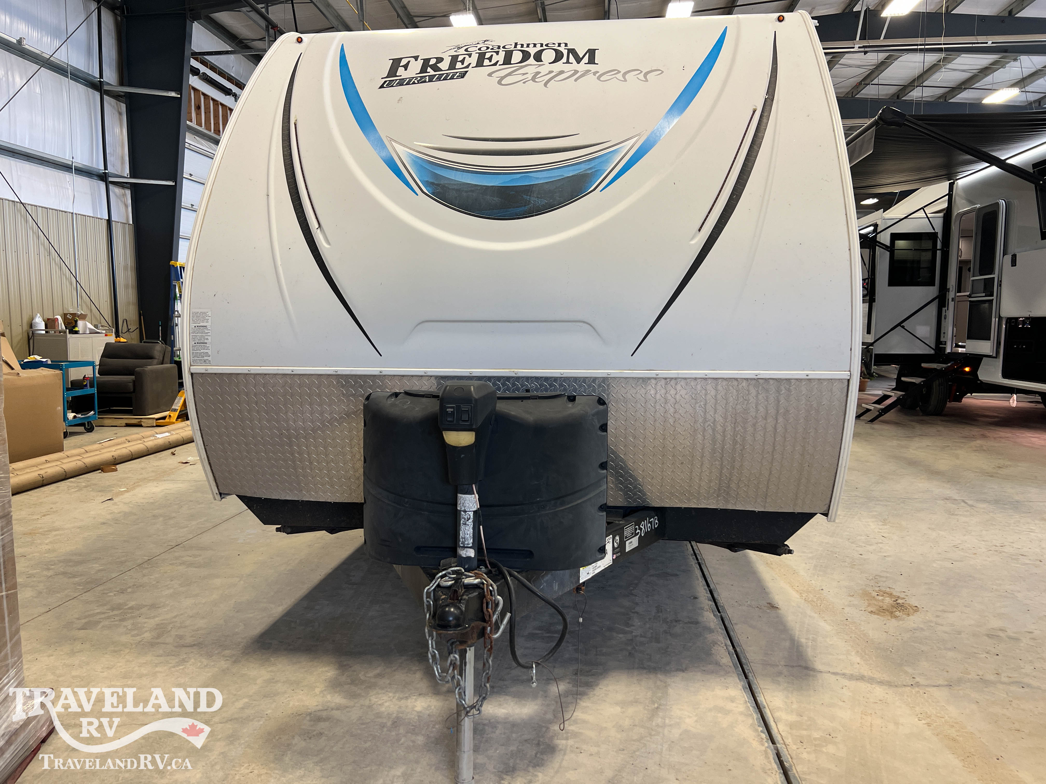2019 Coachmen Freedom Express Ultra Lite 204RD - Image 5