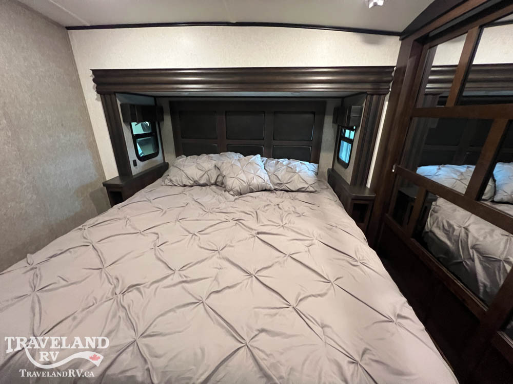 2018 JAYCO NORTH POINT 317RLOK - Image 18