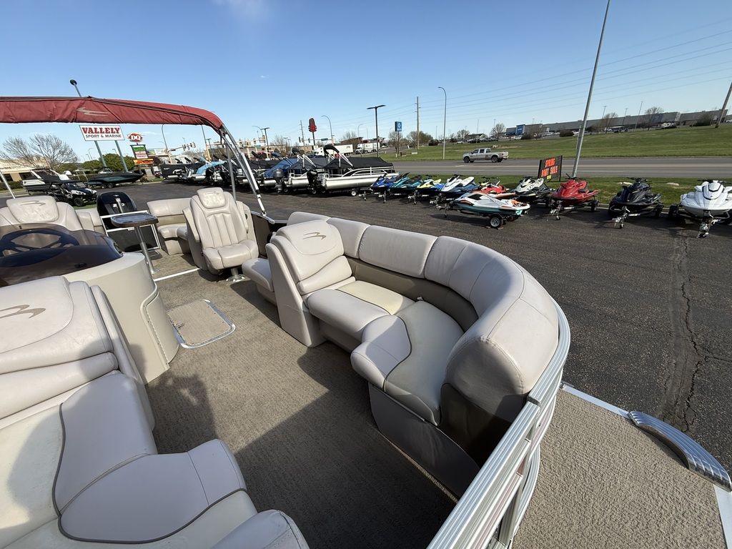 2015 Bennington 2250 GSR - Image 9
