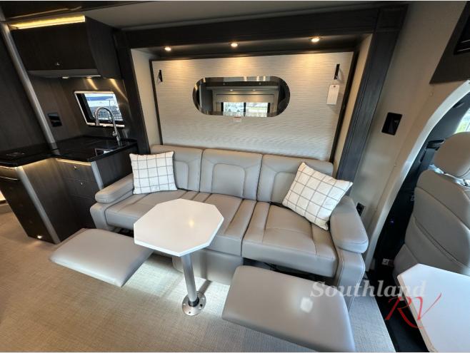 2026 Airstream Atlas Advanced Power Plus - Image 15