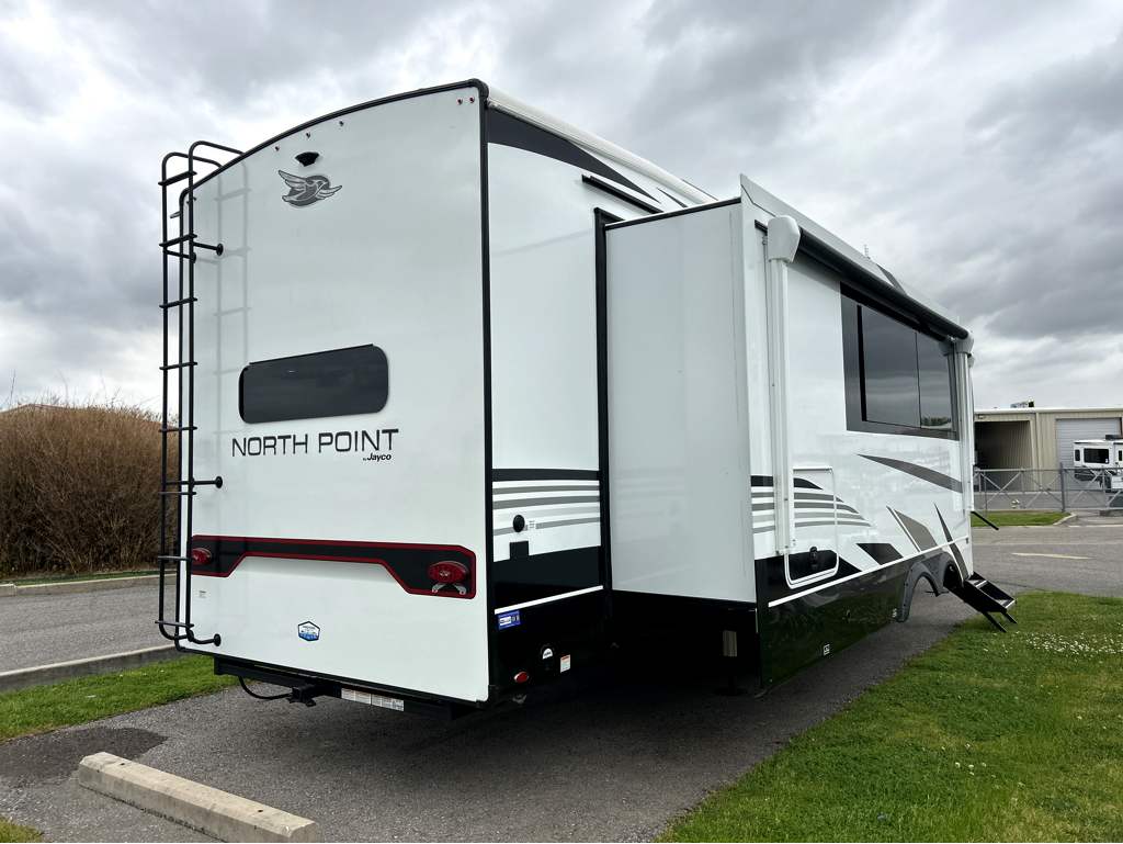 2025 JAYCO NORTH POINT 365RKTS - Image 4