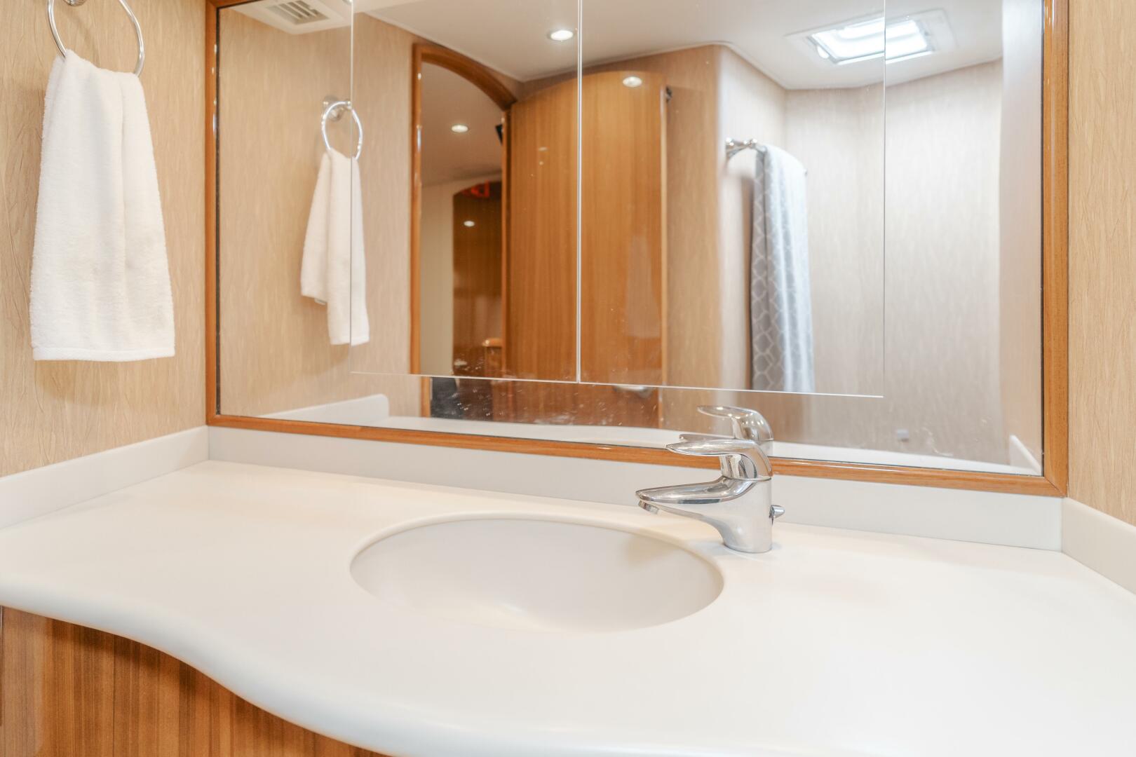 2008 Viking 52 Sport Coupe - Image 14