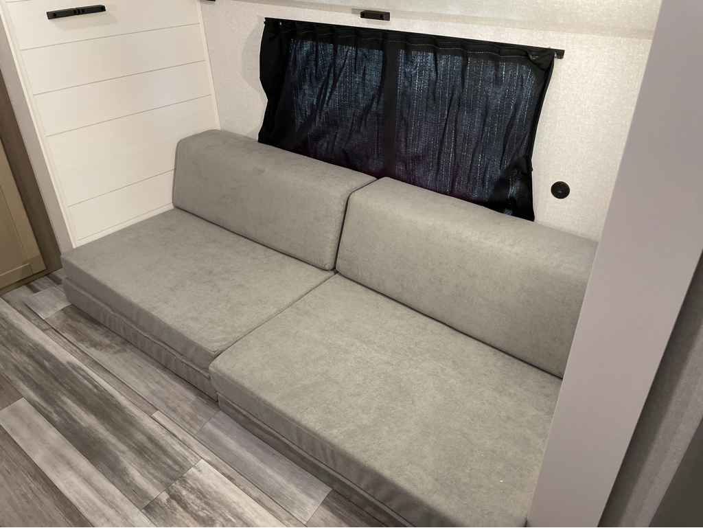 2026 Jayco Jay Flight SLX 321BDS - Image 19