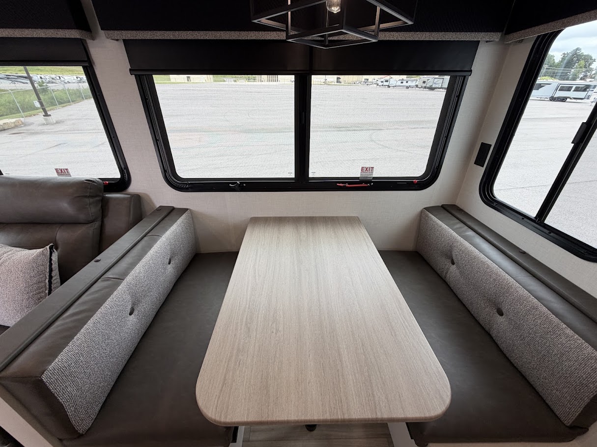 2027 VENTURE RV SPORTTREK 292VRB - Image 43
