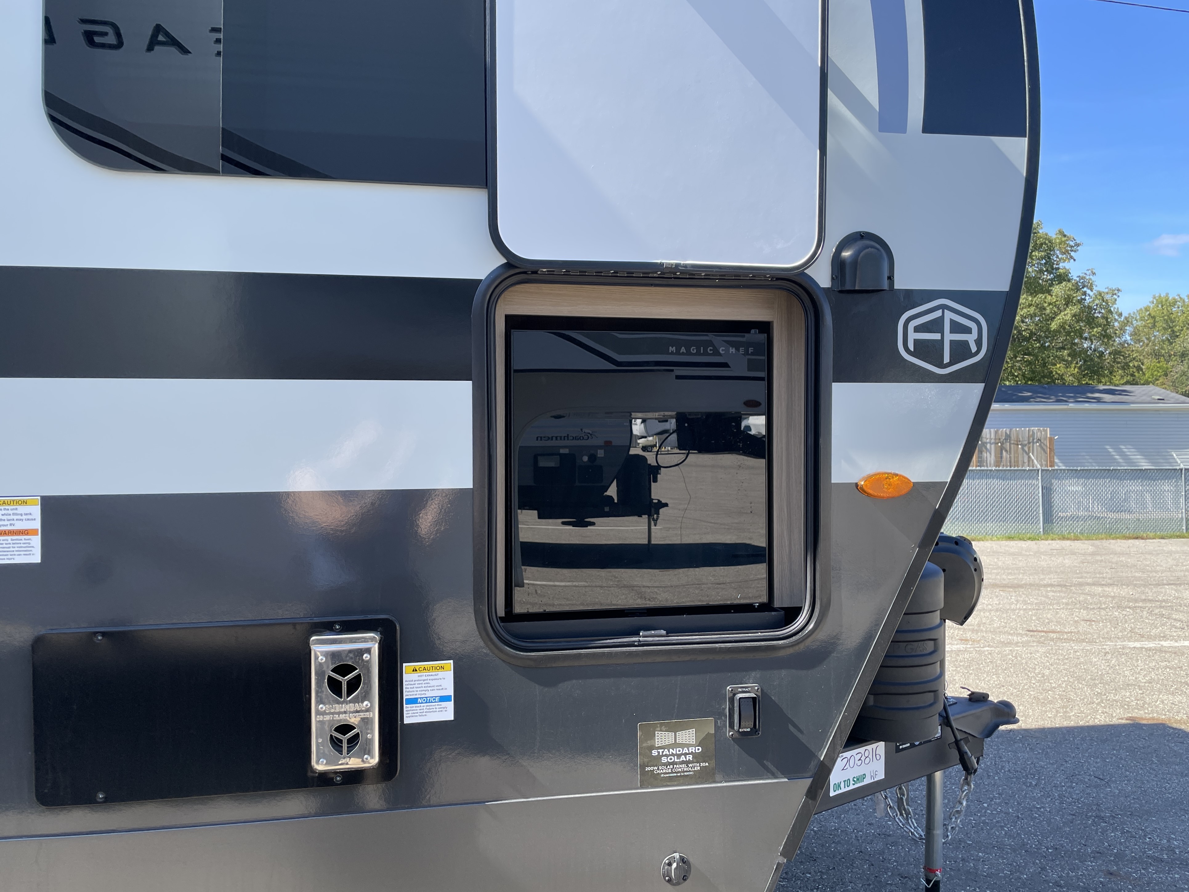 2027 Forest River Rockwood Mini Lite 2523MBR - Image 2