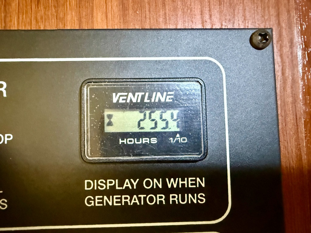 2011 Winnebago Vista 35F - Image 7