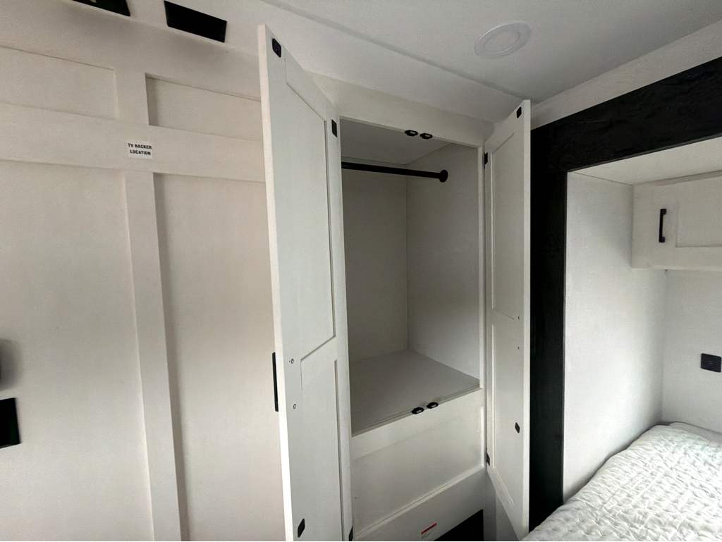 2026 VENTURE RV SIENNA 293VIK - Image 31
