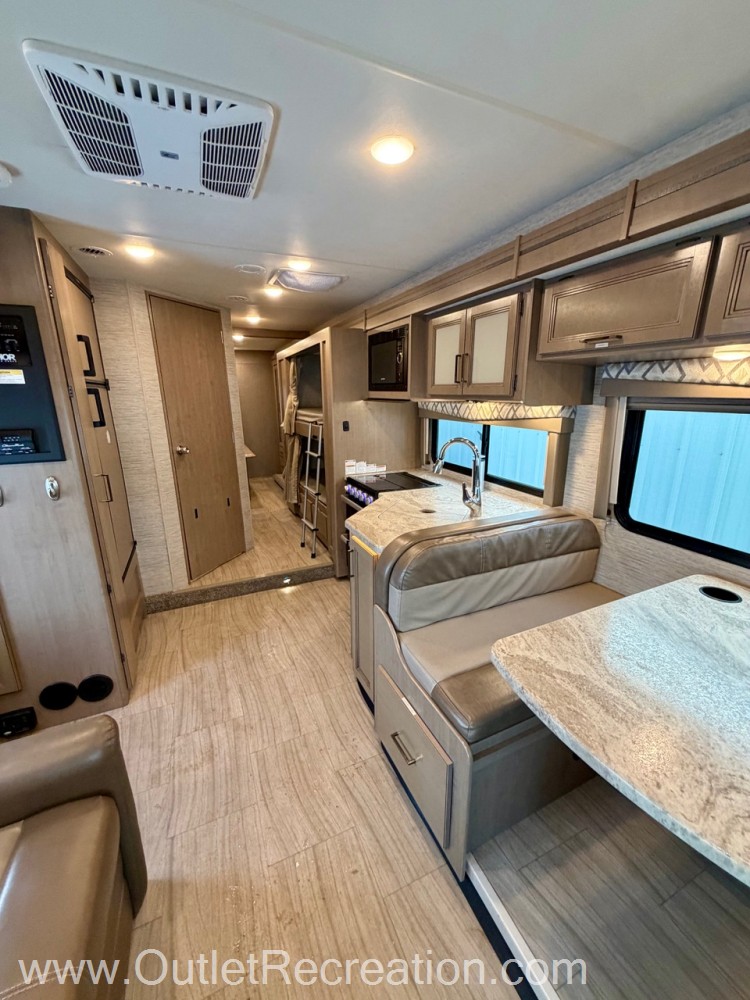 2021 Thor Motor Coach QUANTUM SL31 - Image 10