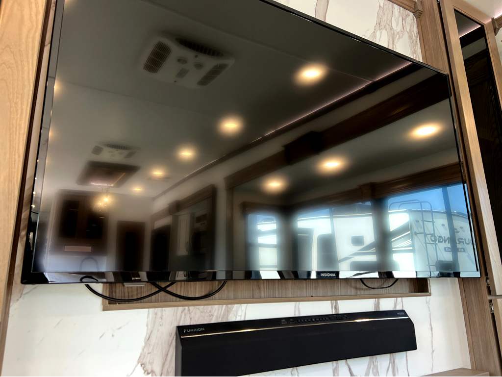 2024 Alliance RV PARADIGM 375RD - Image 9