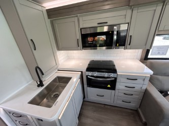 2027 JAYCO PRECEPT 31UL - Image 15
