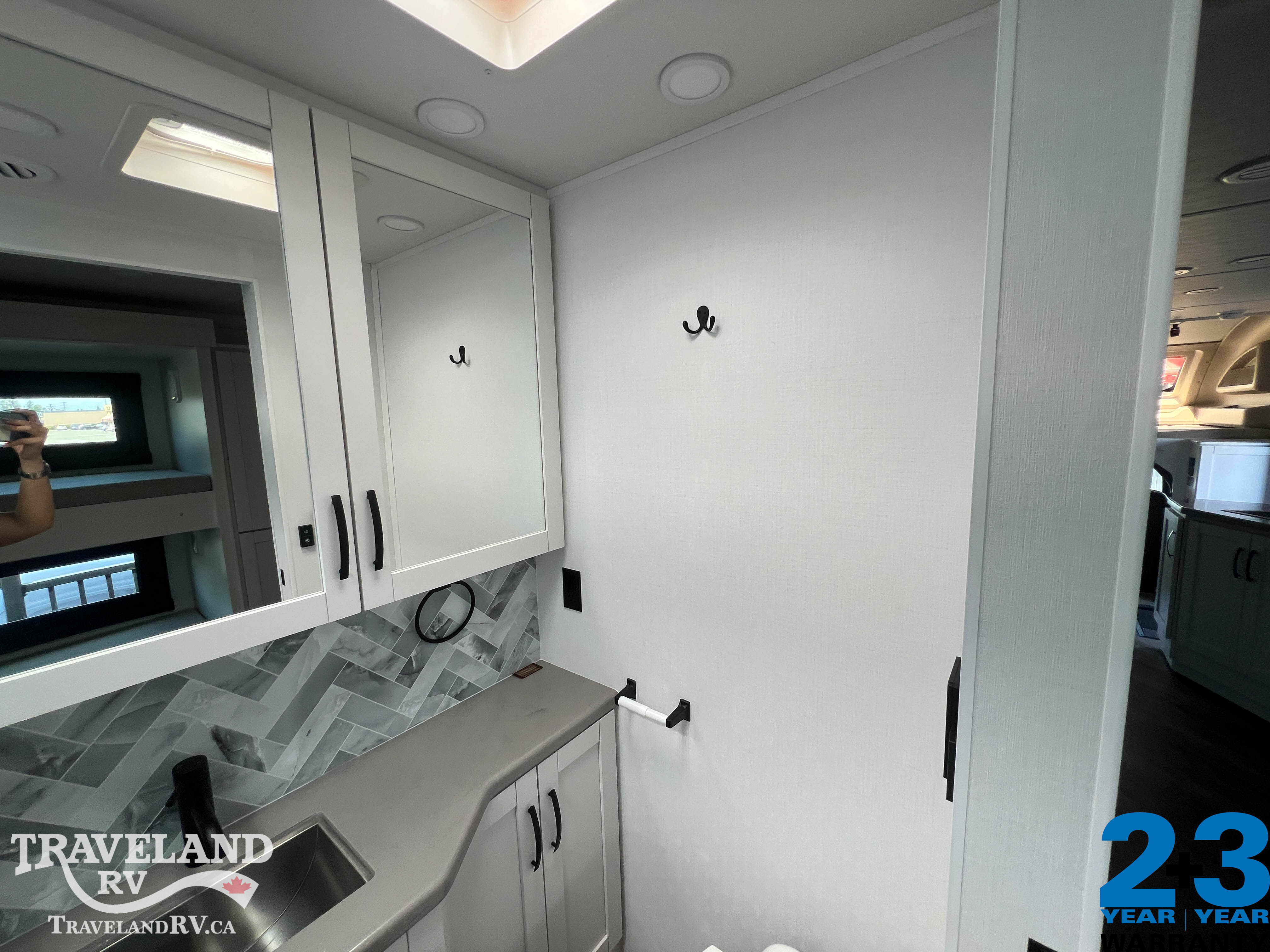 2026 Jayco Seneca 37L - Image 34