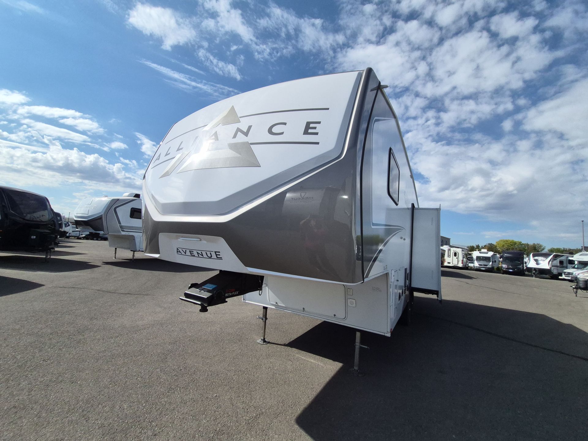 2026 Alliance RV Avenue 25RL - Image 10