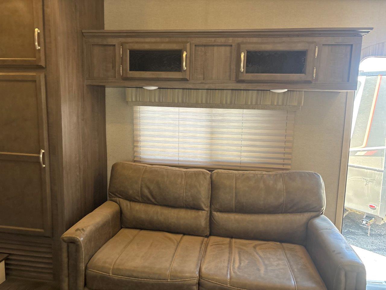 2019 Winnebago Minnie Plus 25RKS - Image 7