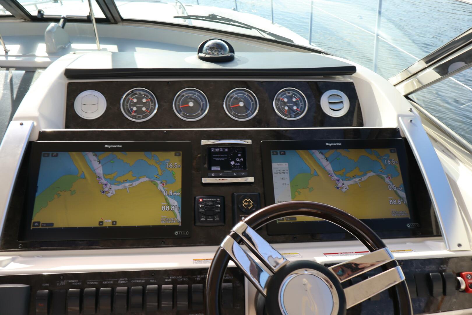2015 Sea Ray 410 Sundancer - Image 32