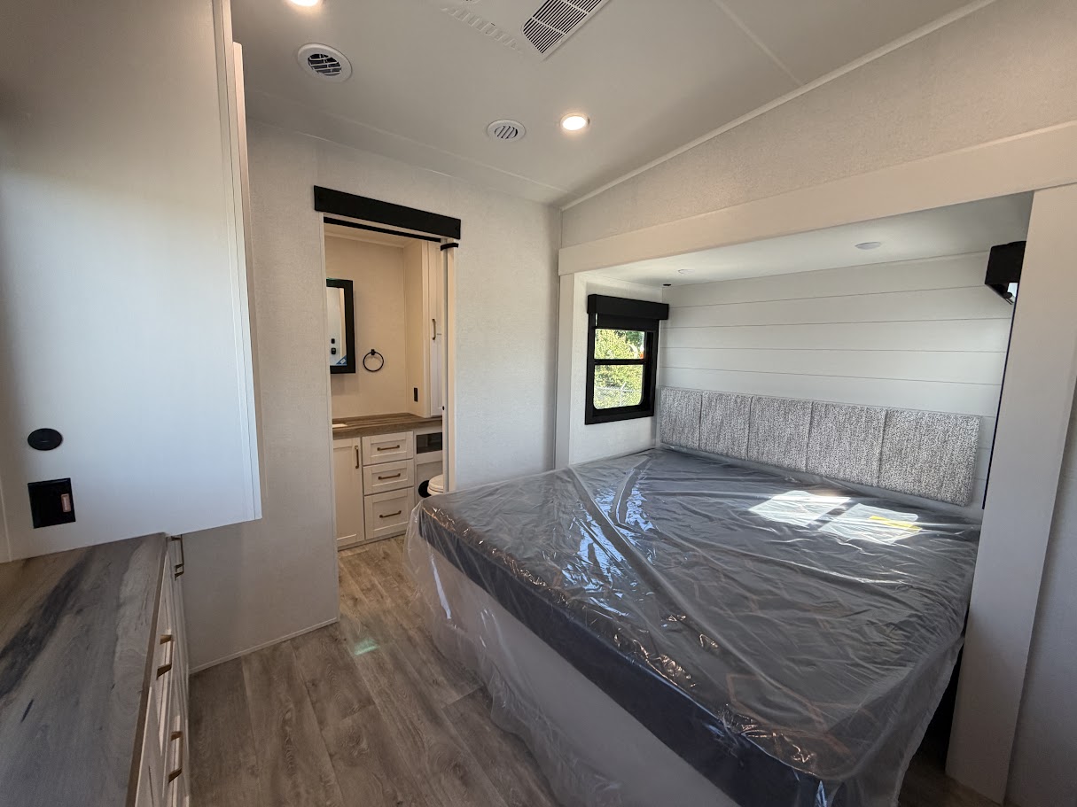 2027 JAYCO EAGLE 367TBTS - Image 29