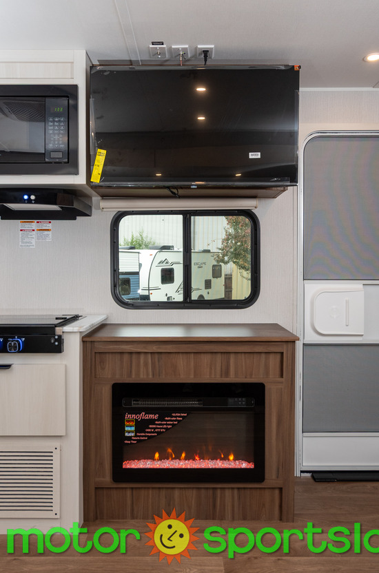 2027 Winnebago Access 28GP - Image 25