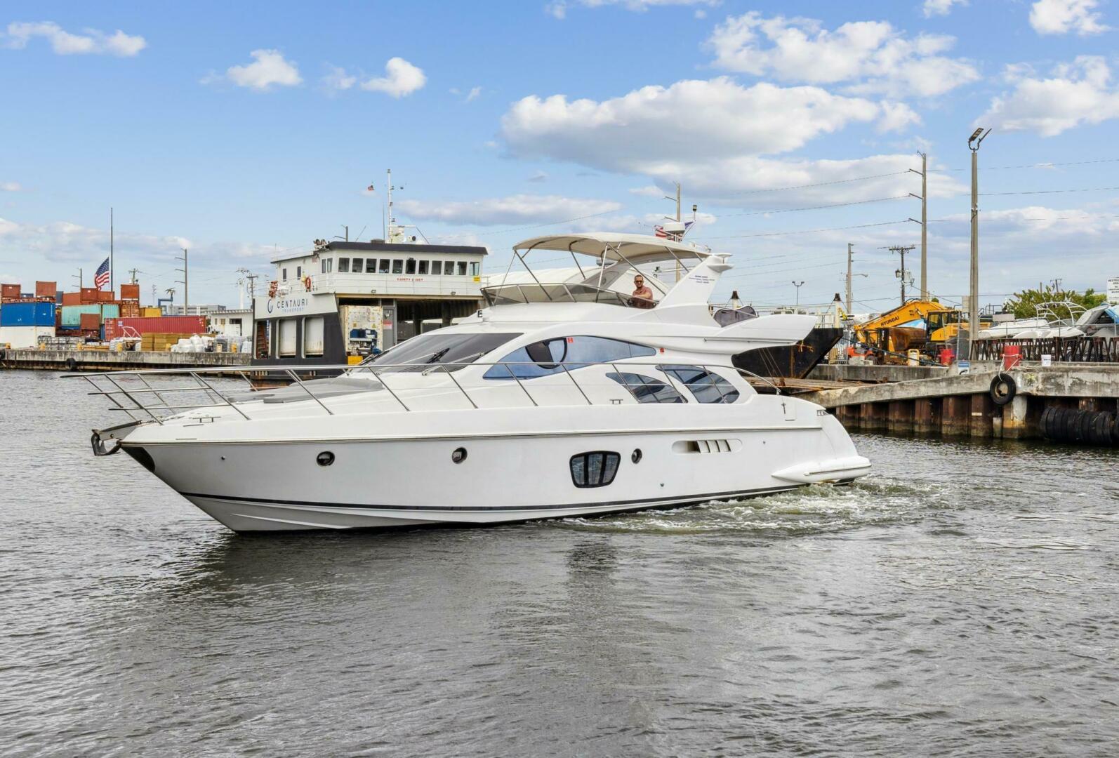 2005 Azimut 55 flybridge - Image 7