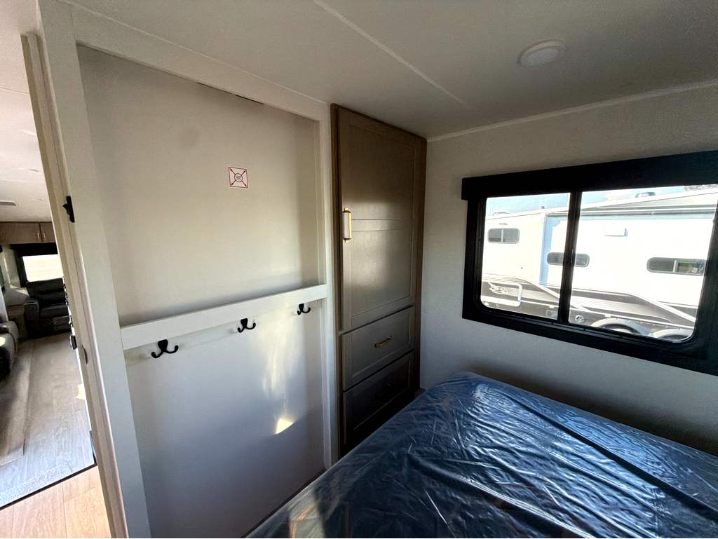 2027 JAYCO EAGLE 29RLC - Image 27