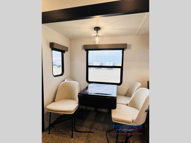 2026 PALOMINO 429LFT - Image 17