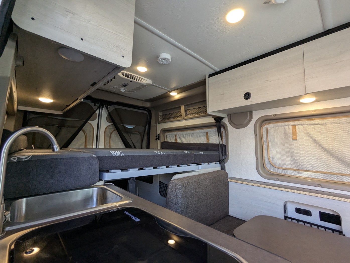 2026 Winnebago Solis Pocket 36A - Image 10