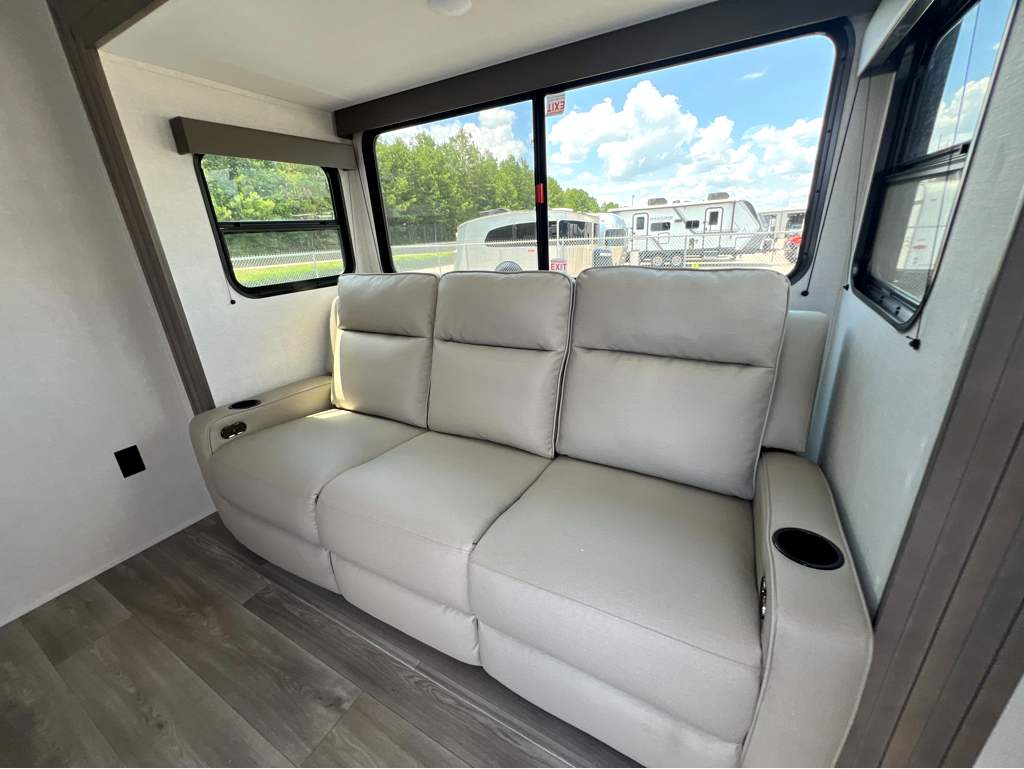 2026 GRAND DESIGN TRANSCEND 20MKX - Image 6