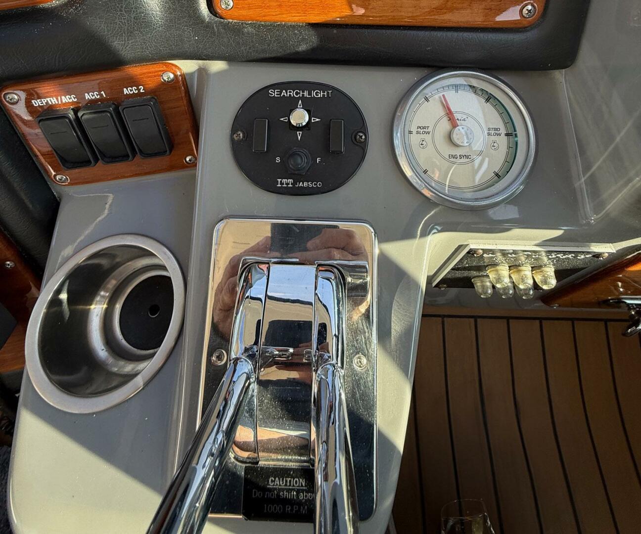 2006 Cruisers Yachts 420 Express - Image 13