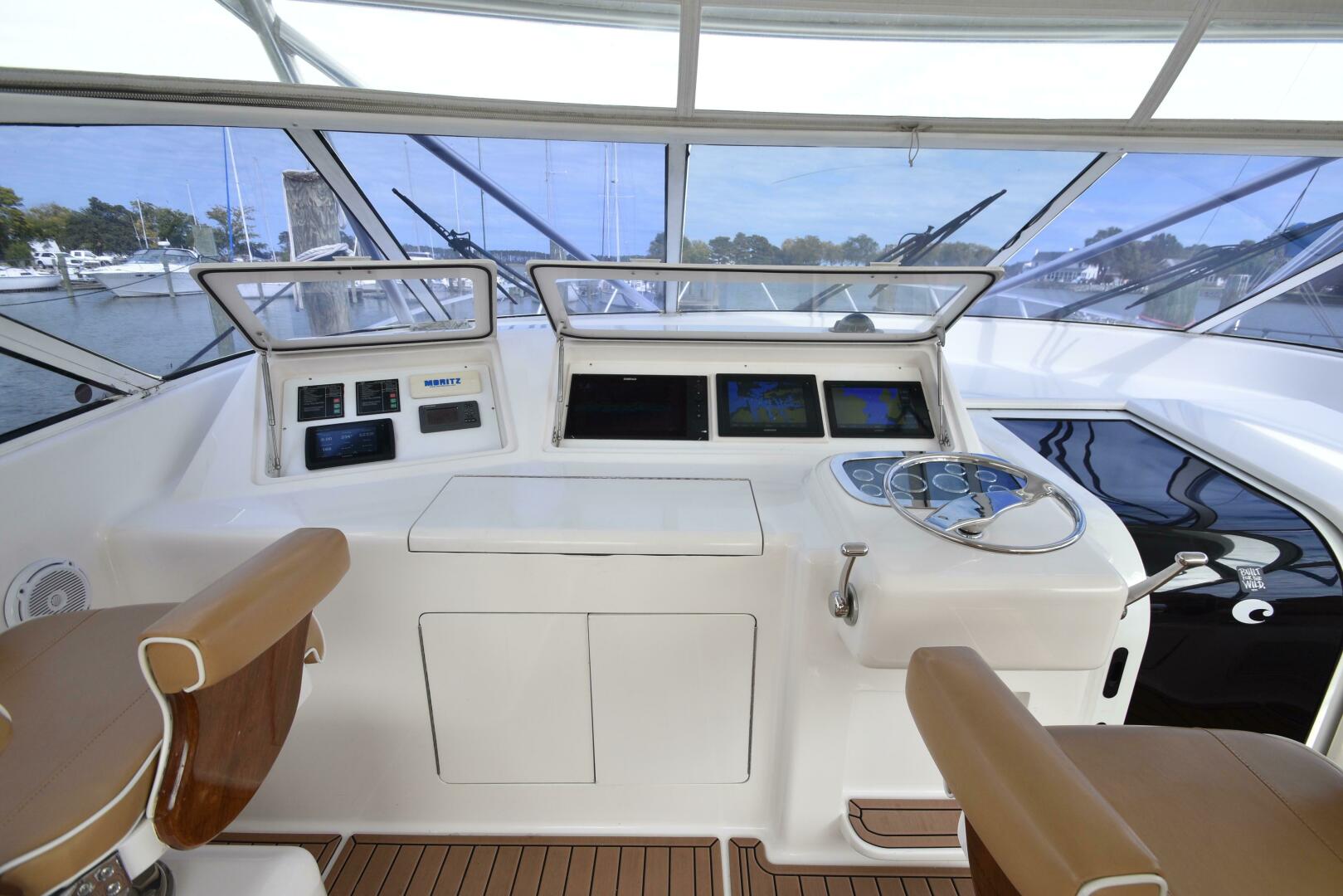 2003 Viking 45 Express - Image 9