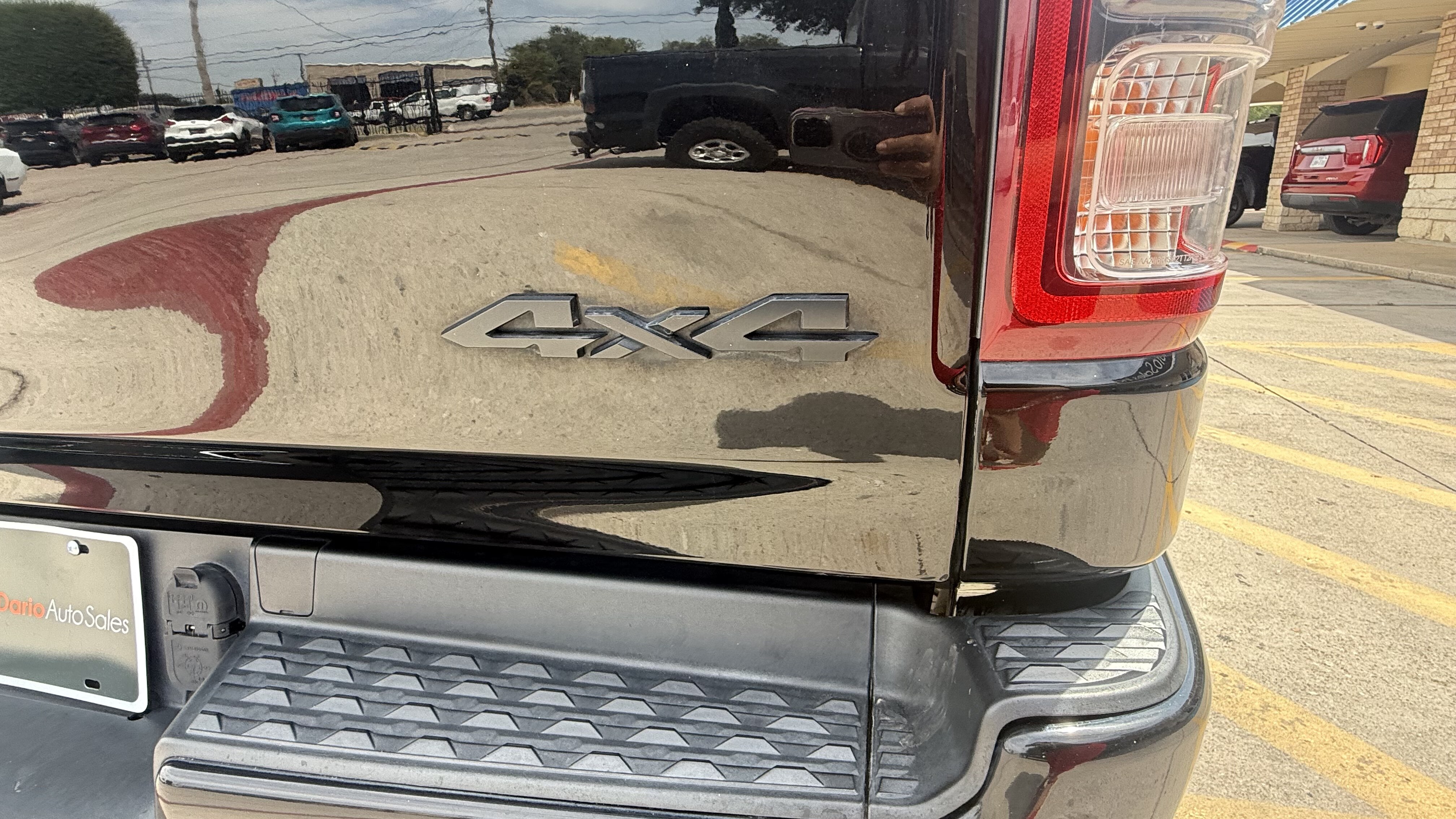 2020 Ram 1500 Pickup Crew Cab Bighorn/Lone Star 4WD - Image 9