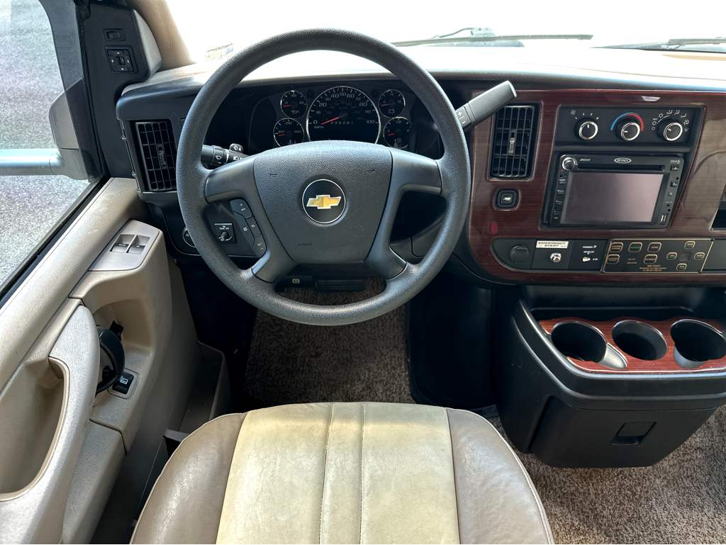 2013 COACHMEN CONCORD 300TS - Image 18