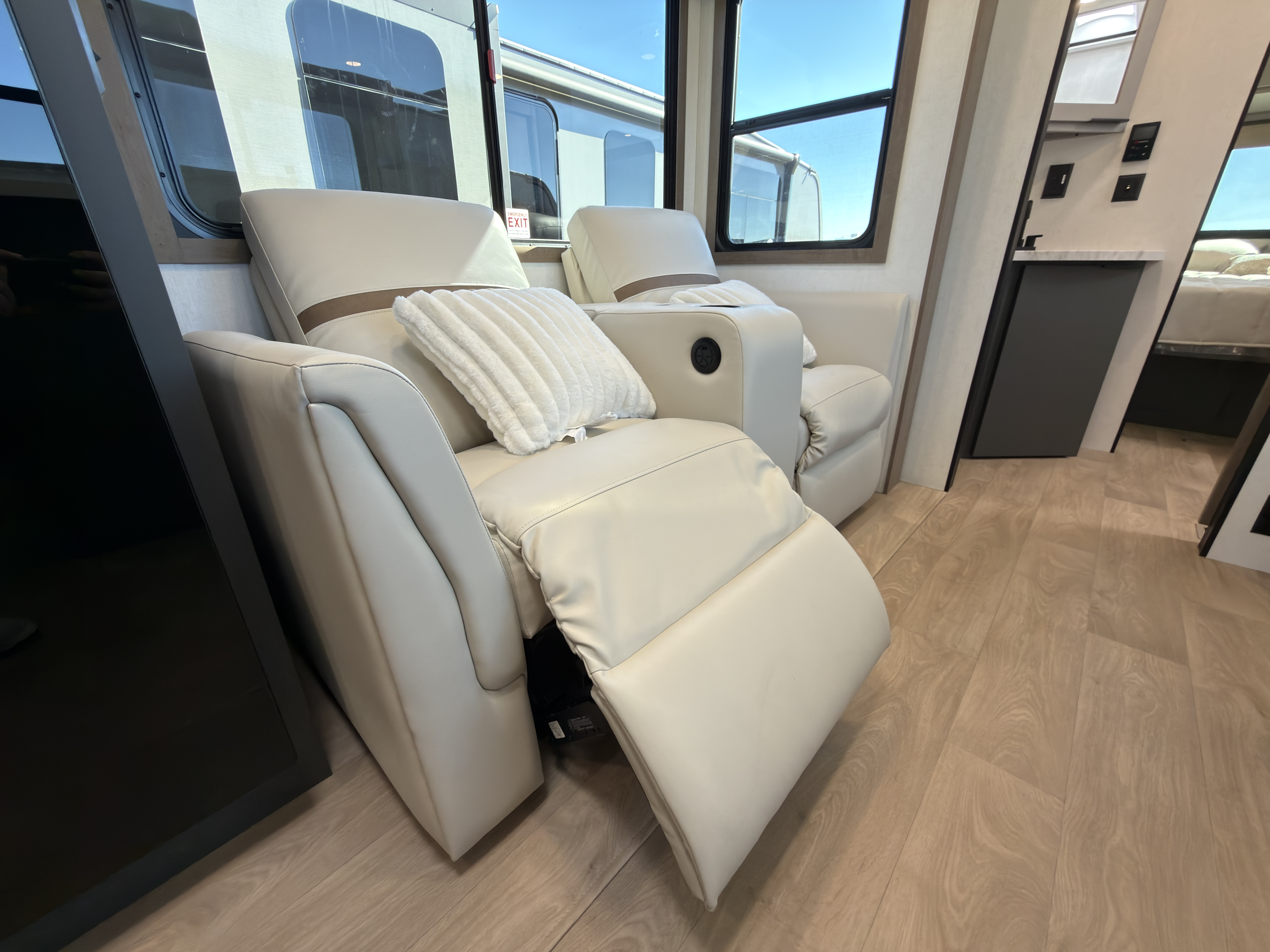2026 KZ RV Domani 241ML - Image 12