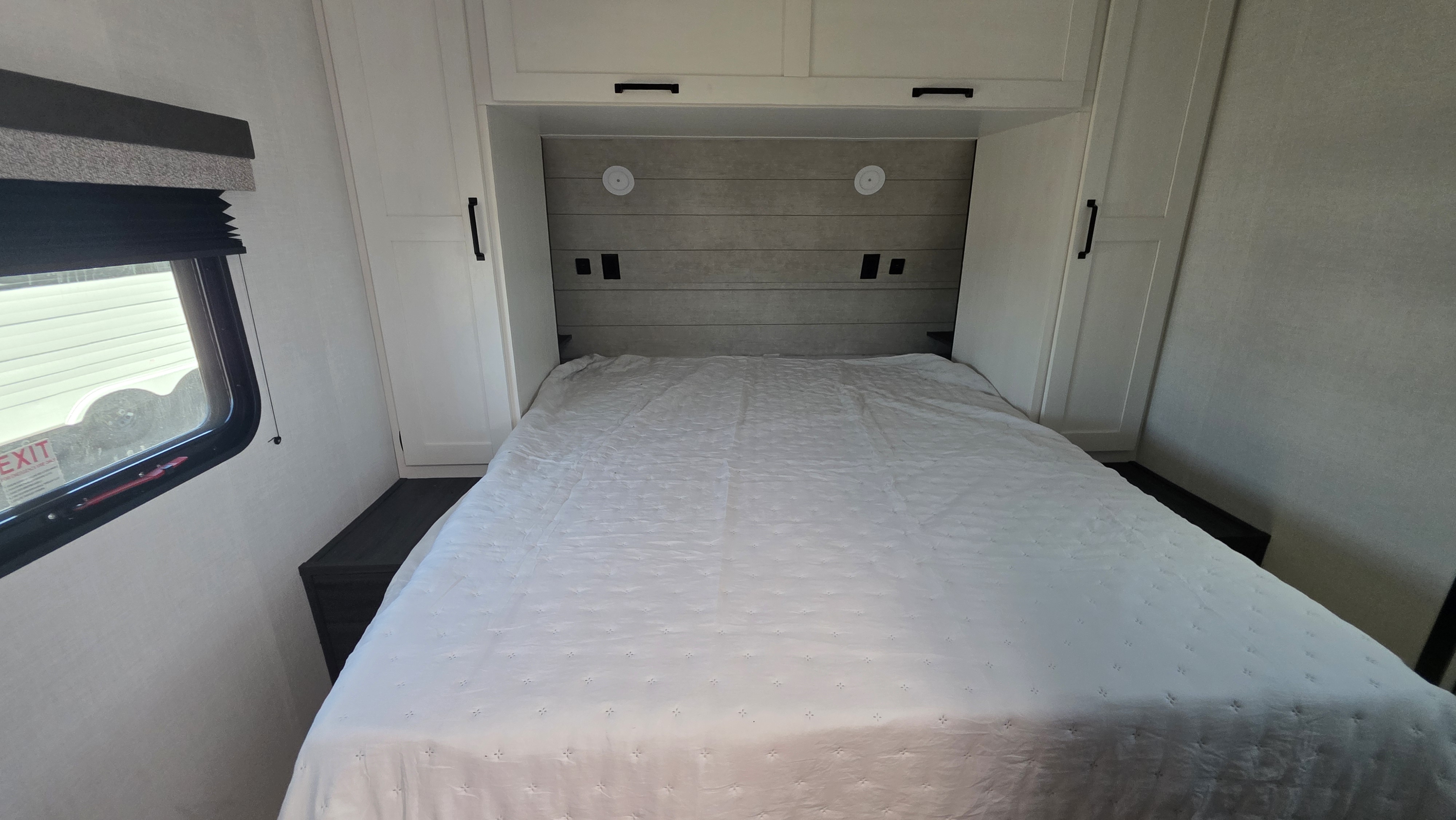 2027 VENTURE RV SIENNA 311VDB - Image 22