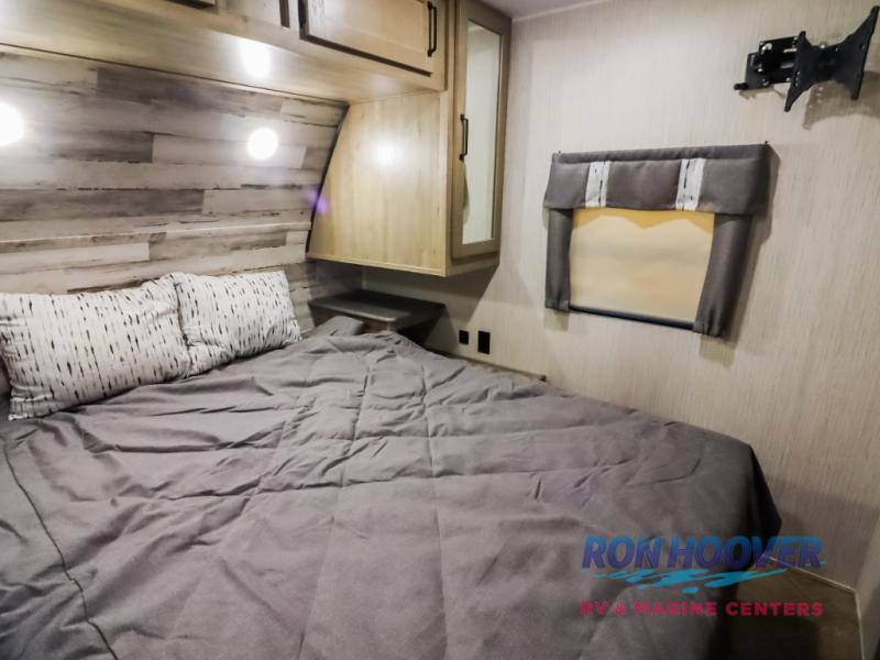2023 PALOMINO 26RBSS - Image 24