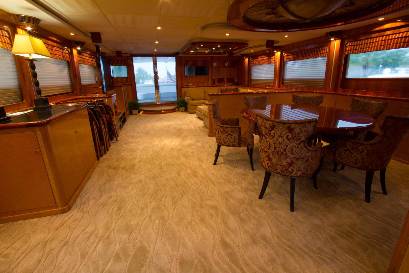 2002 President 100 Motor Yacht - Image 10