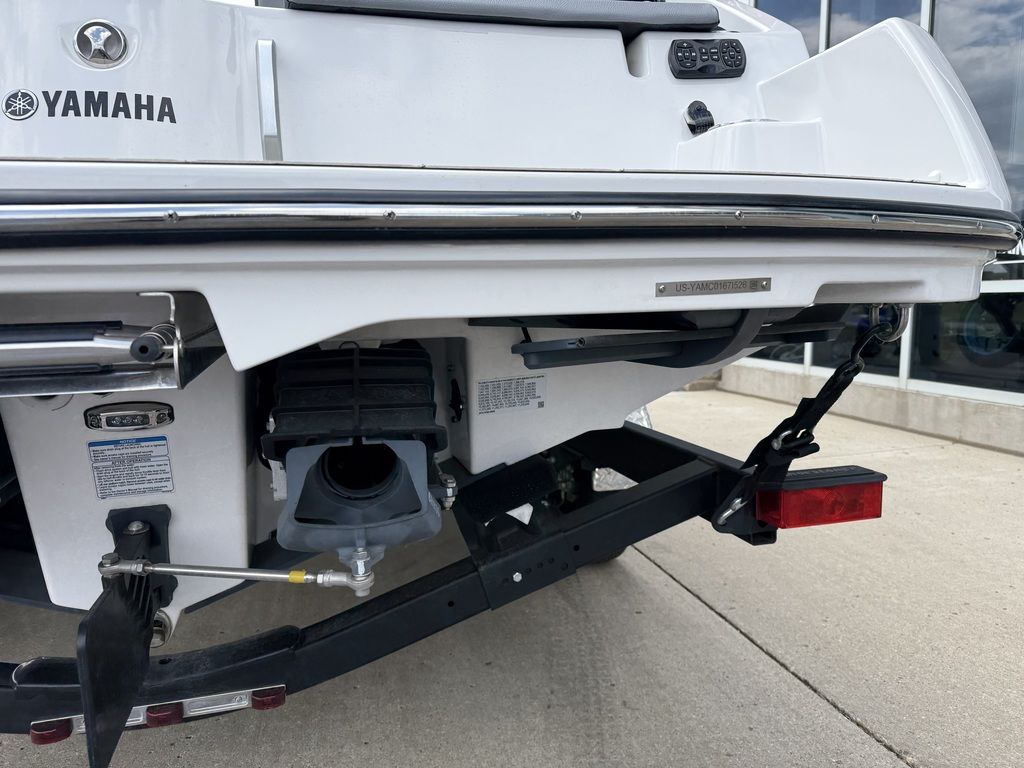 2026 Yamaha Boats 222XD - Image 6