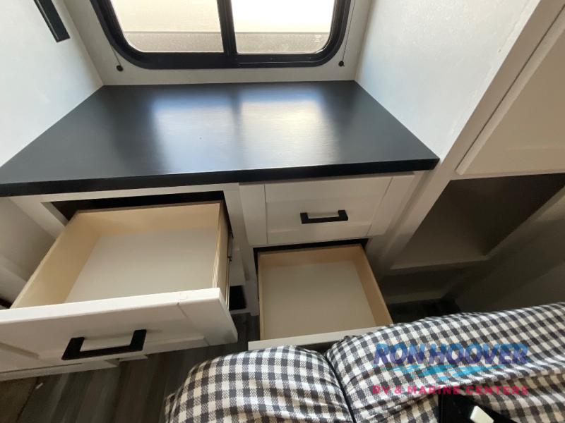2025 JAYCO 380DQS - Image 25