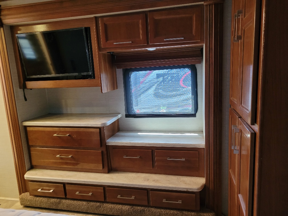 2018 Jayco Seneca 37HJ - Image 25