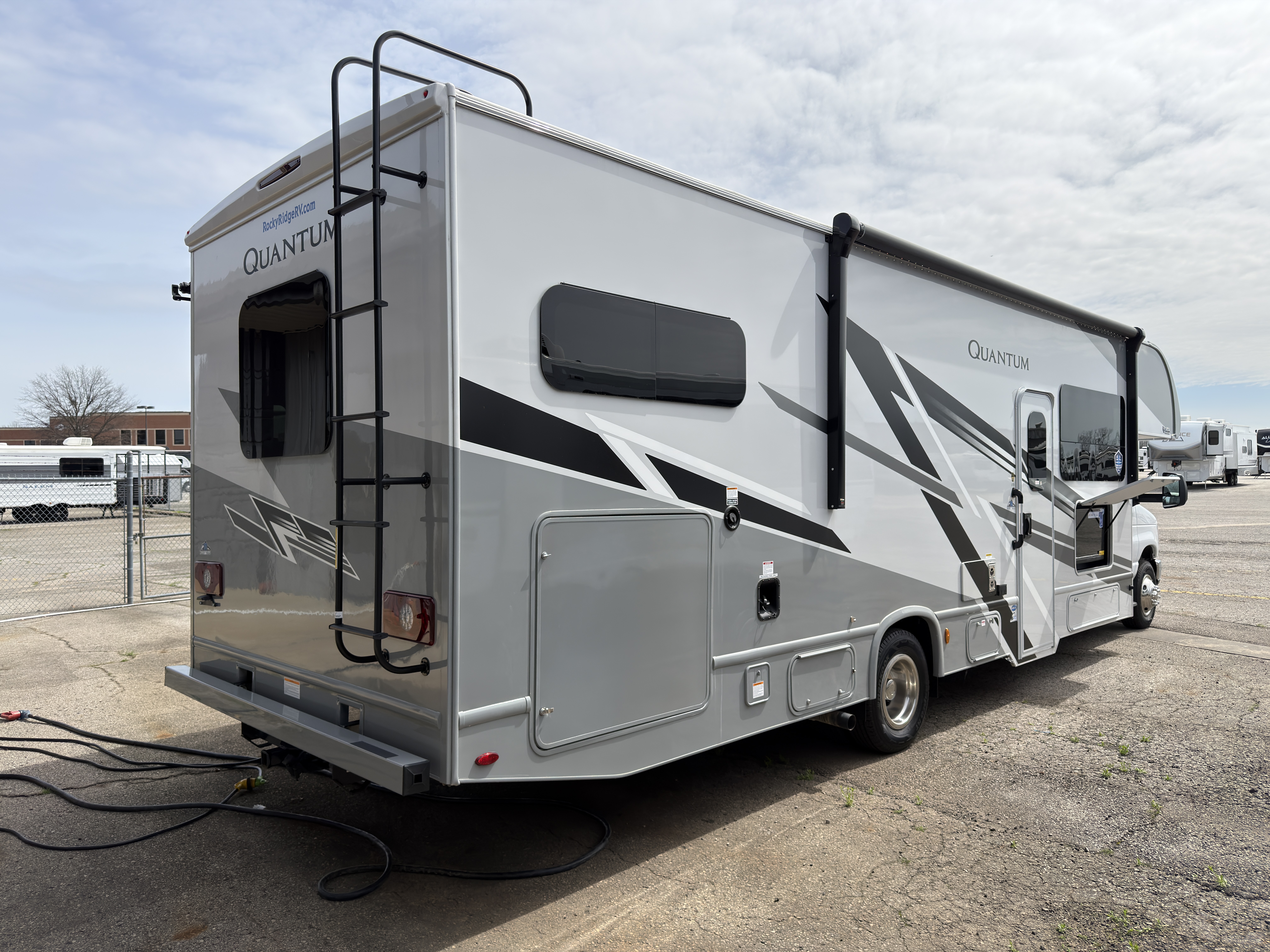 2026 Thor Motor Coach Quantum LF31 - Image 7