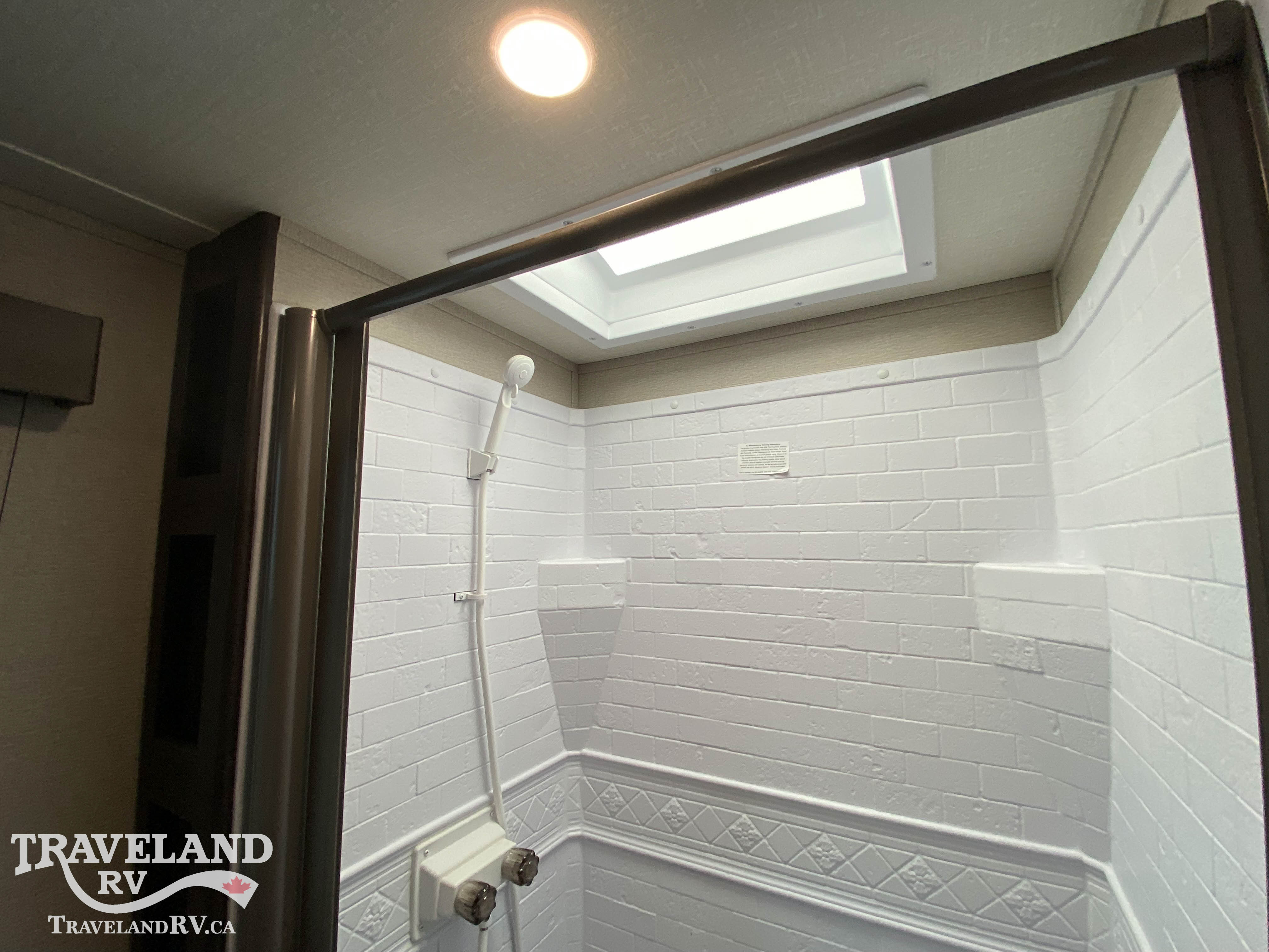 2023 Grand Design Transcend XPLOR 221RB - Image 15
