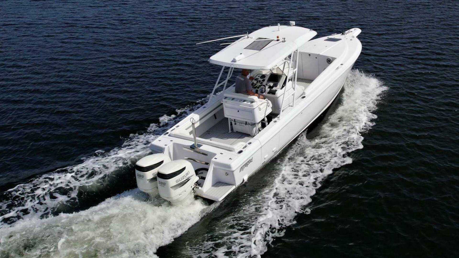 2003 Intrepid 32 - Image 20