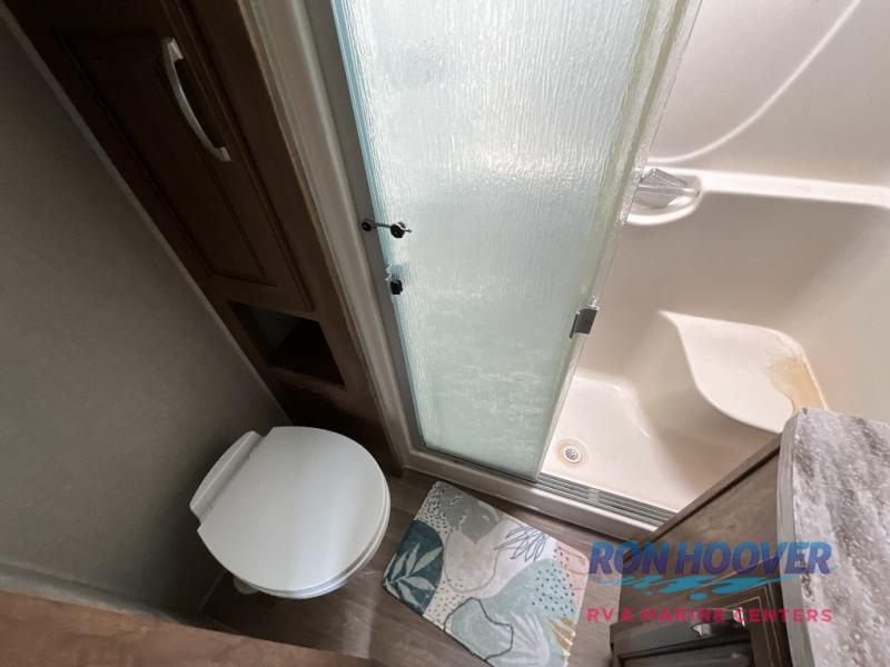 2018 KEYSTONE 3950BR - Image 15
