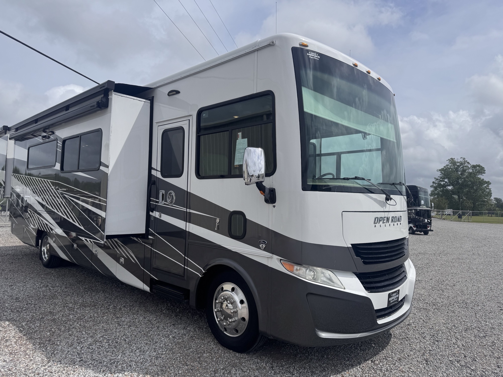 2023 TIFFIN ALLEGRO 34 PA - Image 1